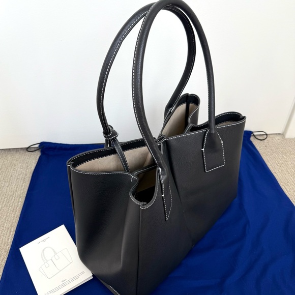 Le Tanneur Brand New Large Elena Bag. Elegant Tote Bag in Grained Leather - Picture 9 of 16
